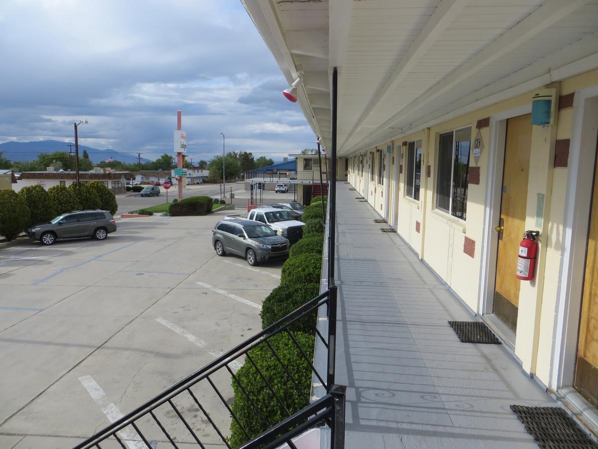 Holiday Lodge Хоторн Екстериор снимка