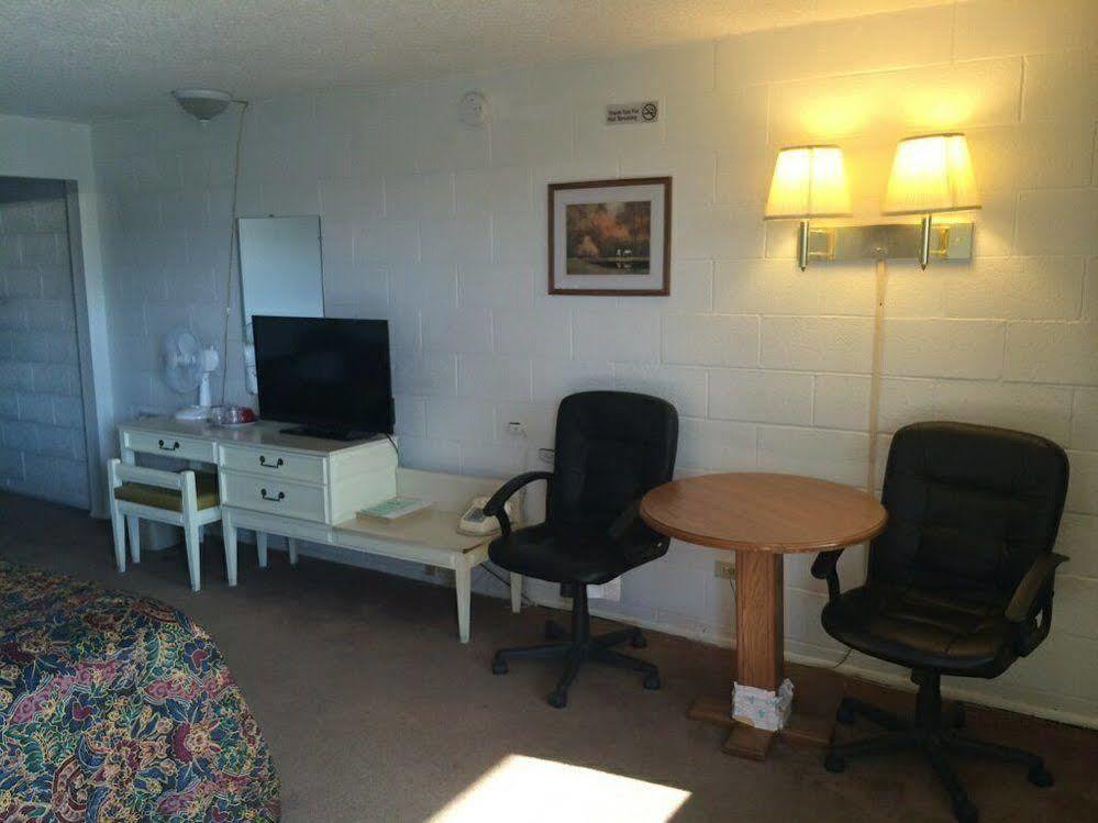 Holiday Lodge Хоторн Екстериор снимка